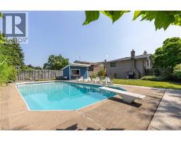 8229 RIDEAU Street - 26