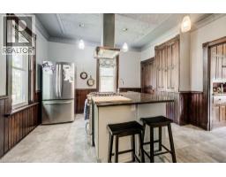 6 TWEED Street - 18