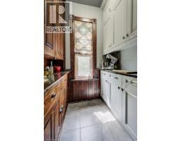 6 TWEED Street - 24