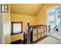 6 TWEED Street - 25
