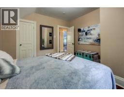 6 TWEED Street - 27