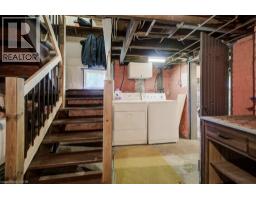 6 TWEED Street - 37
