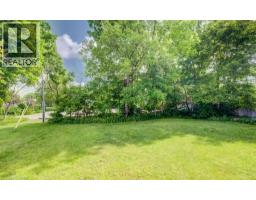 6 TWEED Street - 43