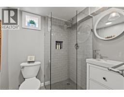 88 ROTHSAY Avenue - 30