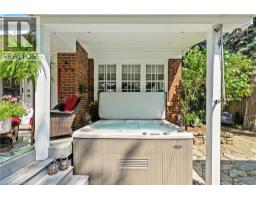88 ROTHSAY Avenue - 44