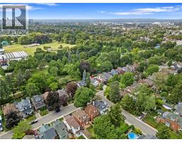 88 ROTHSAY Avenue - 48