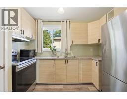 63 FONTHILL Road UnitNo. 14 - 15