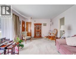 16 FERGUSSON Avenue - 10