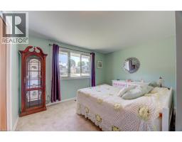 16 FERGUSSON Avenue - 11