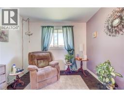 16 FERGUSSON Avenue - 16