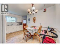 16 FERGUSSON Avenue - 18