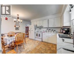 16 FERGUSSON Avenue - 20