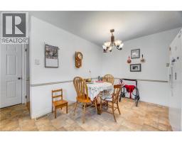 16 FERGUSSON Avenue - 21