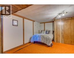 16 FERGUSSON Avenue - 24