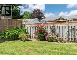 16 FERGUSSON Avenue - 38