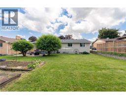16 FERGUSSON Avenue - 40