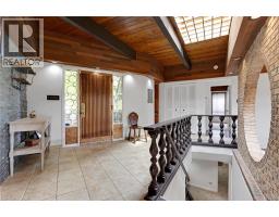 565 FOUNTAIN Street S - 8
