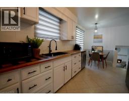147 MURIEL Crescent - 10