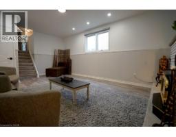 147 MURIEL Crescent - 25