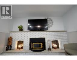 147 MURIEL Crescent - 27