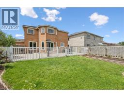 662 BURNETT Avenue - 32