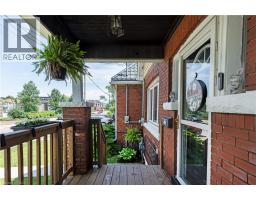 124 BALSAM Avenue N - 4