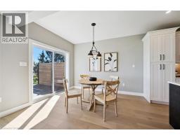 56 WALKER Road - 11