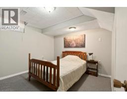72 GURNETT Drive - 21