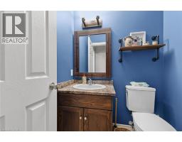 644 HUMMINGBIRD Crescent - 12