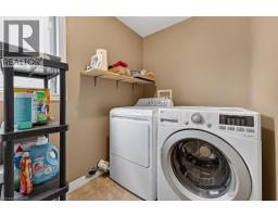 644 HUMMINGBIRD Crescent - 26