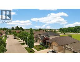 644 HUMMINGBIRD Crescent - 42