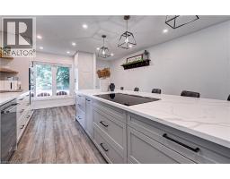 577 HAWTHORNE Crescent - 8