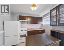 81 CARRICK Avenue - 28