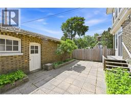 81 CARRICK Avenue - 37