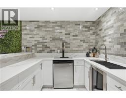 11 MAYNARD Street - 37