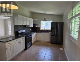 17 CARMEN Avenue - 12