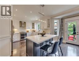 2067 HELMSLEY Avenue - 18
