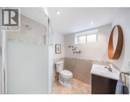 134 FAIRWOOD Place W - 35