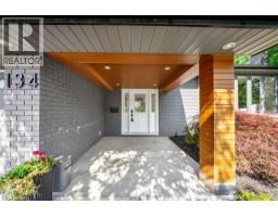 134 FAIRWOOD Place W - 6