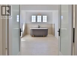 63 TRADEWIND Drive - 33