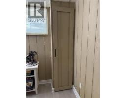 1345 COLONSAY Drive - 31