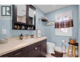 121 EDGEMONT Street N - 10