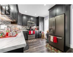 121 EDGEMONT Street N - 13