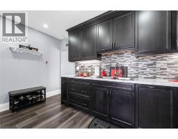 121 EDGEMONT Street N - 14