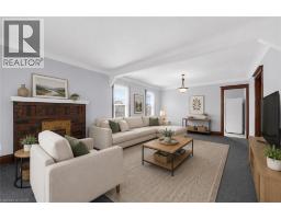 121 EDGEMONT Street N - 19