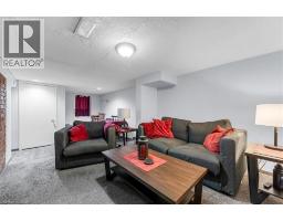 121 EDGEMONT Street N - 31