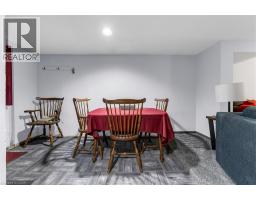 121 EDGEMONT Street N - 32