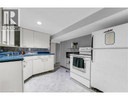 121 EDGEMONT Street N - 35