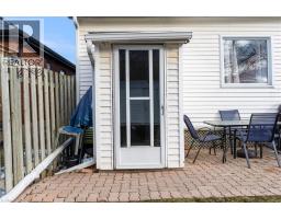 121 EDGEMONT Street N - 37