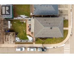 121 EDGEMONT Street N - 44